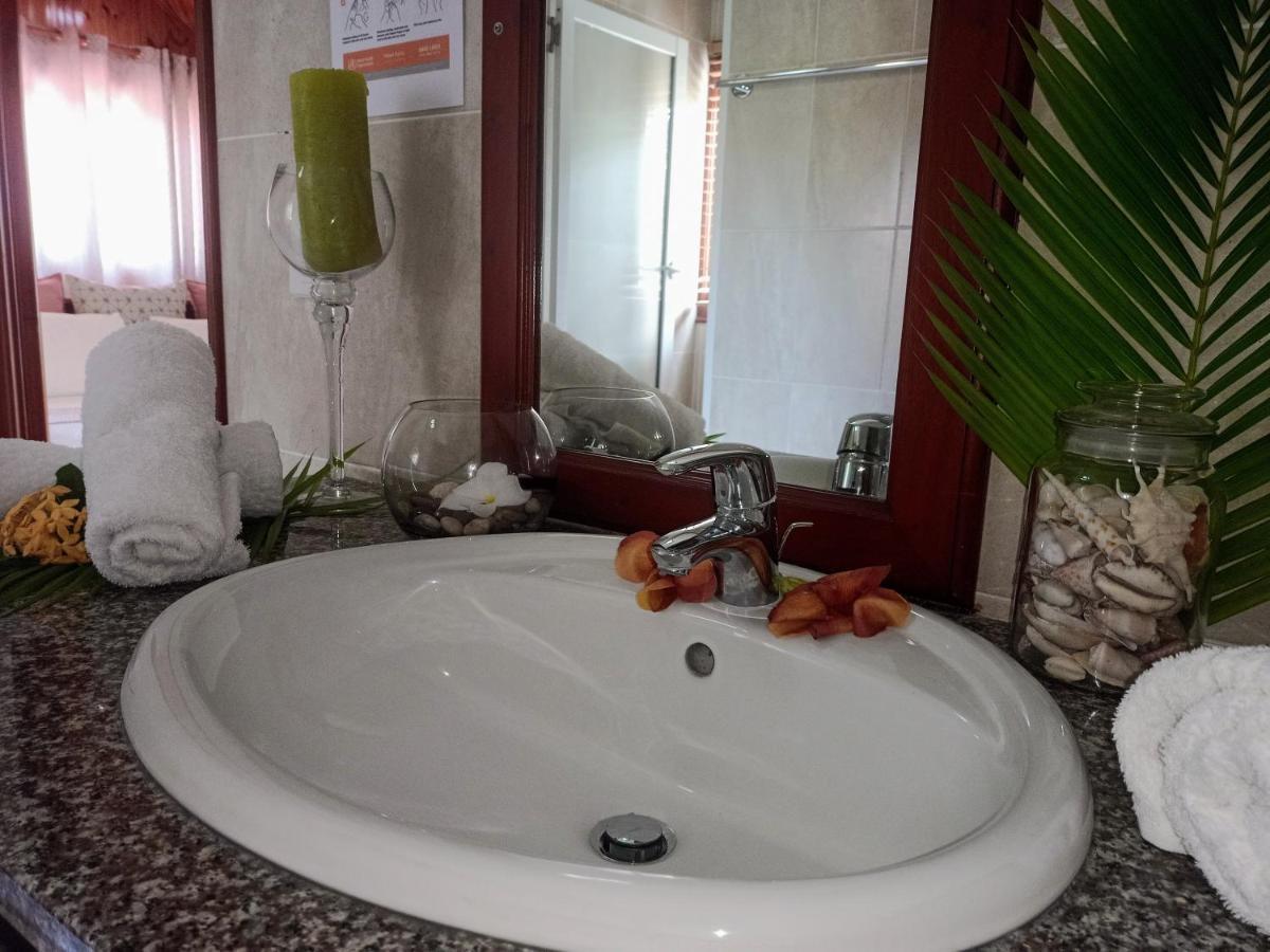 Badamier Self-Catering Apartment La Digue Exterior foto