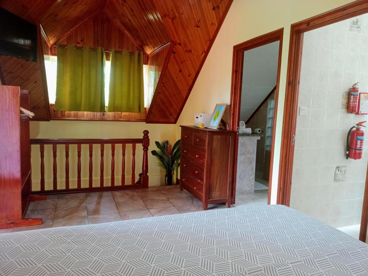 Badamier Self-Catering Apartment La Digue Exterior foto