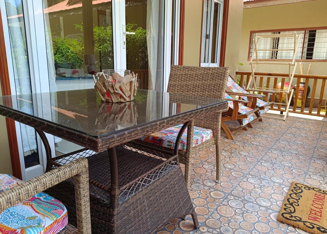 Badamier Self-Catering Apartment La Digue Exterior foto