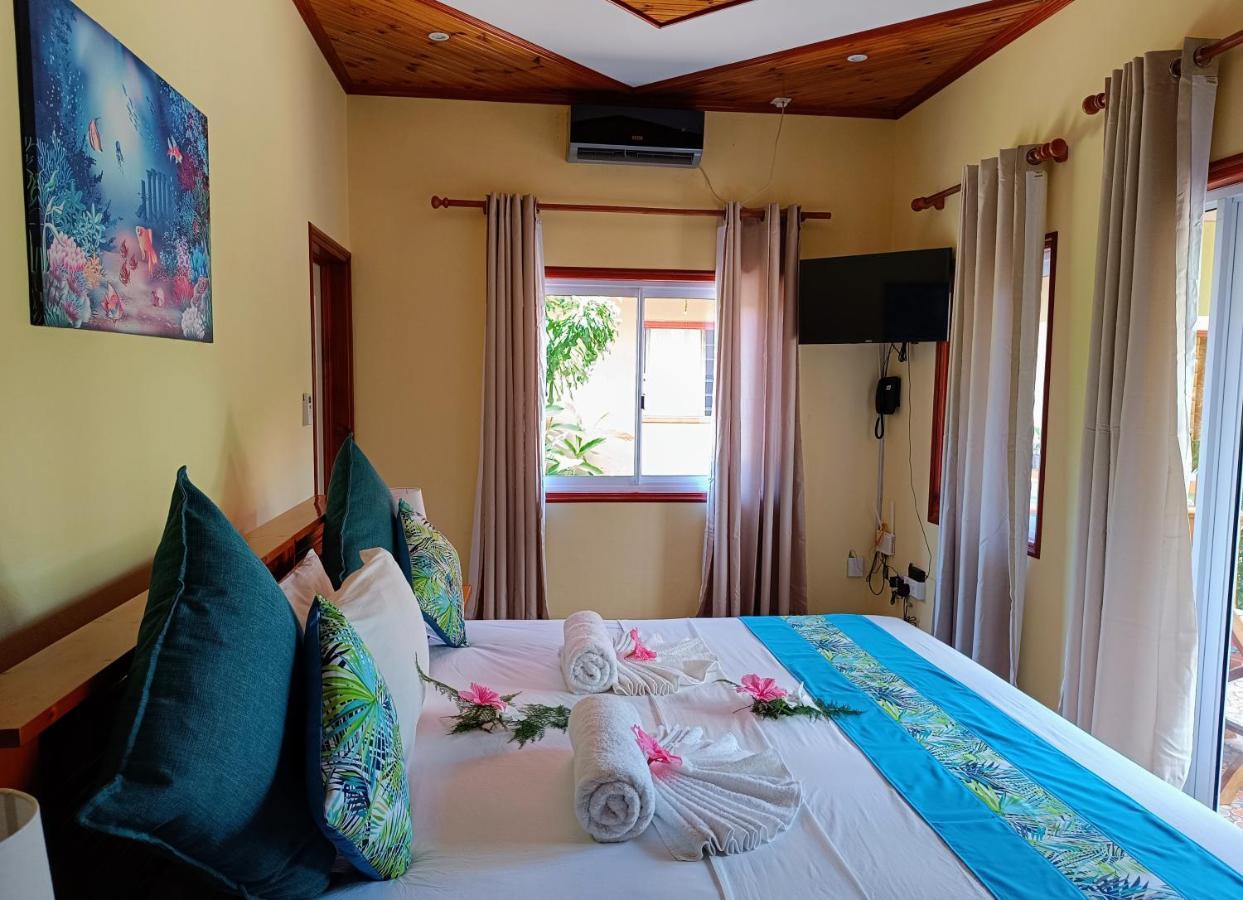 Badamier Self-Catering Apartment La Digue Exterior foto