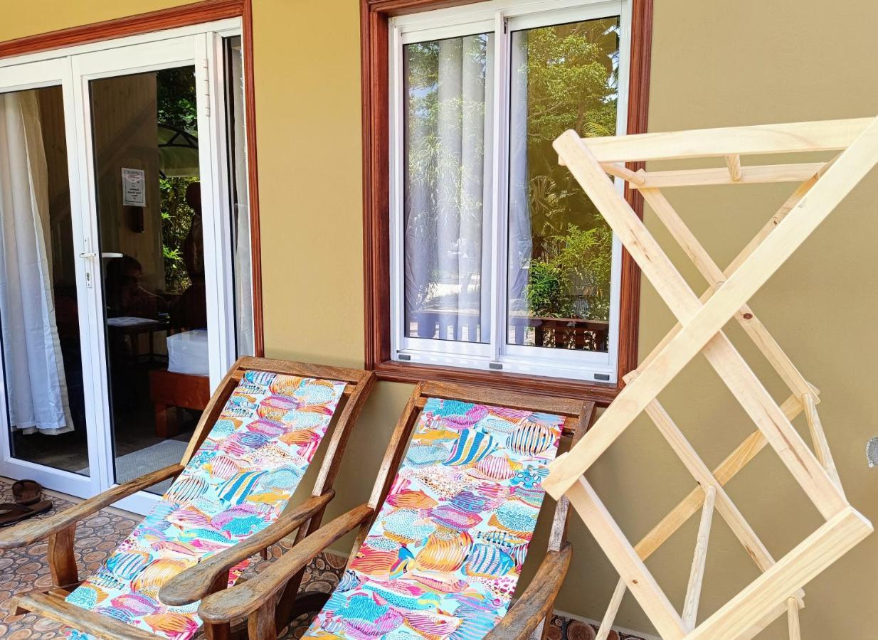 Badamier Self-Catering Apartment La Digue Exterior foto